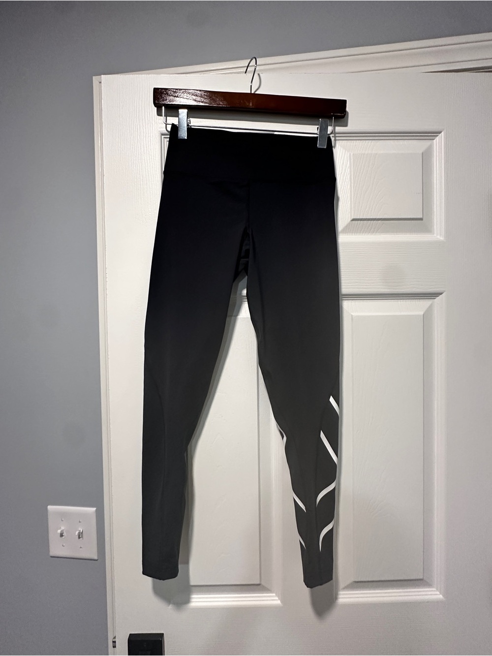 2XU Black Leggings with White Reflective Pure Barre and Accents